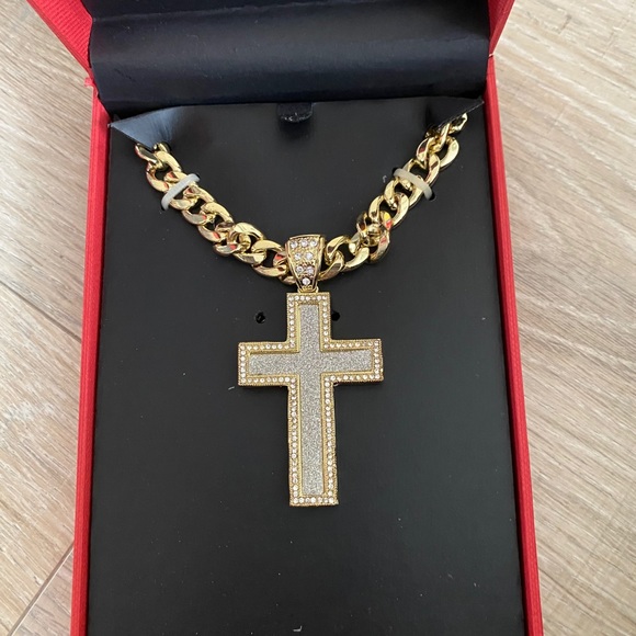 Two tone gold silver bling flashy cross necklace - Picture 2 of 5